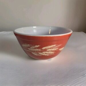 Vintage Pyrex Wheat  Pattern  402 1.5 Bowl